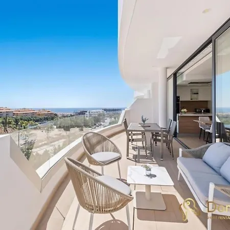 Luxury Flat In Higueron West