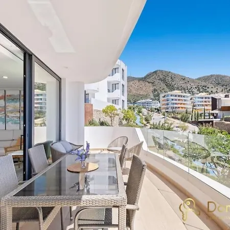 Apartment Luxury Flat In Higueron West